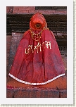 Patan - Estatua de Hanuman frente a la entrada del Sundari Chowk